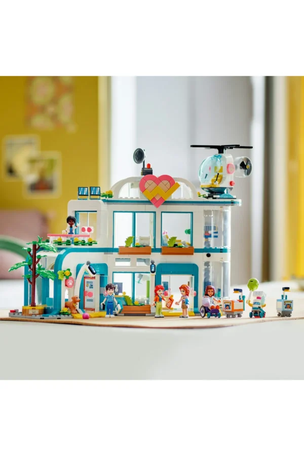LEGO Friends Heartlake City Hastanesi 42621 - 7 Yaş ve Üzeri İçin Yapım Seti (1045 Parça) - Görsel 3