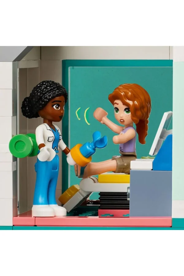 LEGO Friends Heartlake City Hastanesi 42621 - 7 Yaş ve Üzeri İçin Yapım Seti (1045 Parça) - Görsel 2
